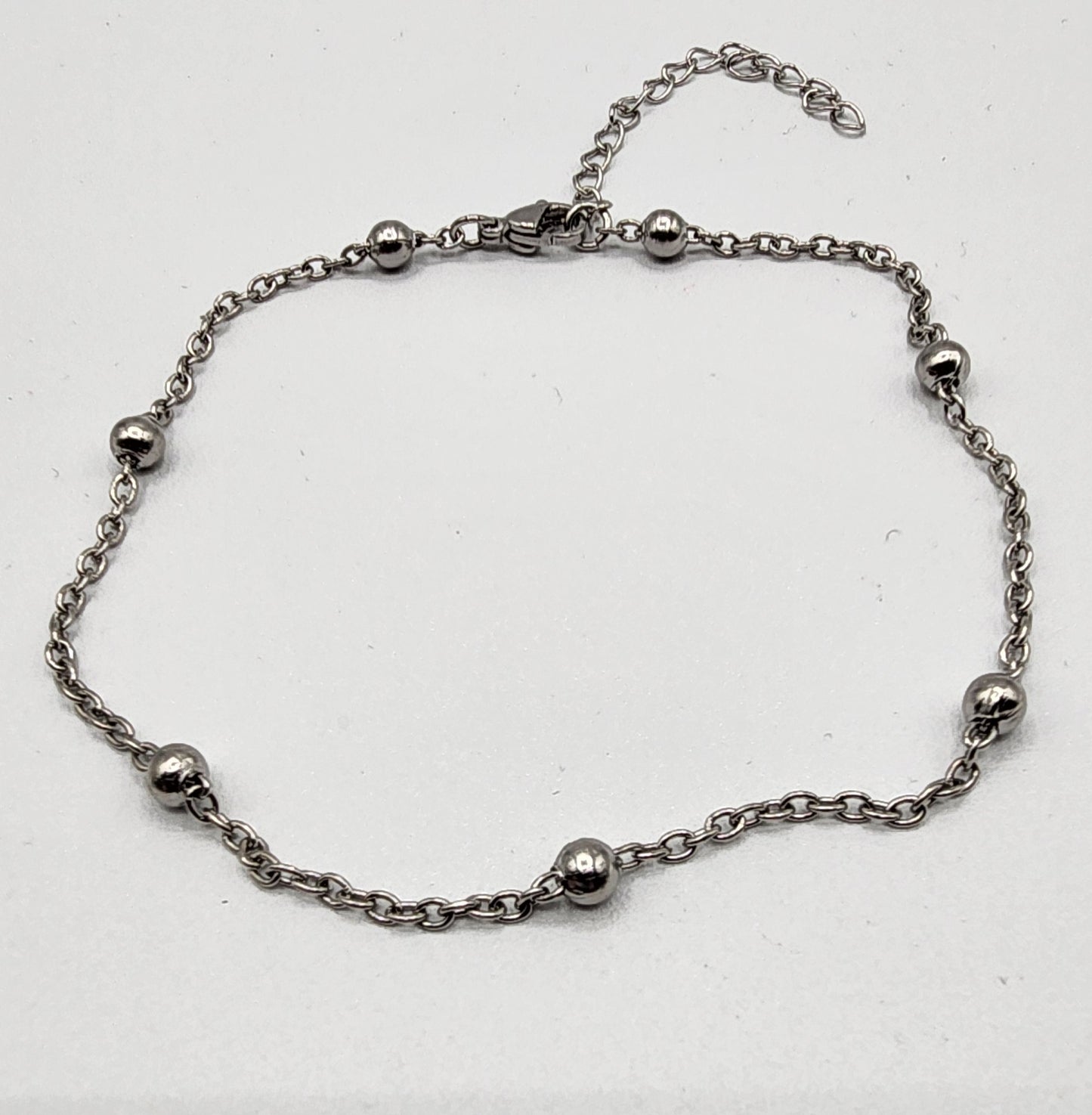 Adjustable stainless steel anklet bracelet with beads