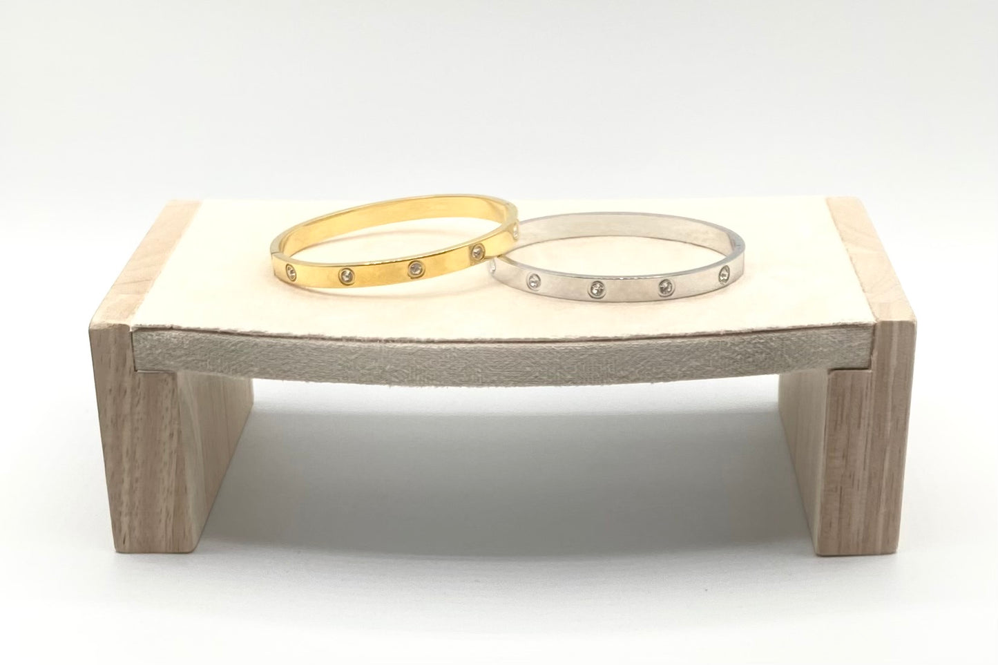 Trendy 6 cm stainless steel bangle with zircons