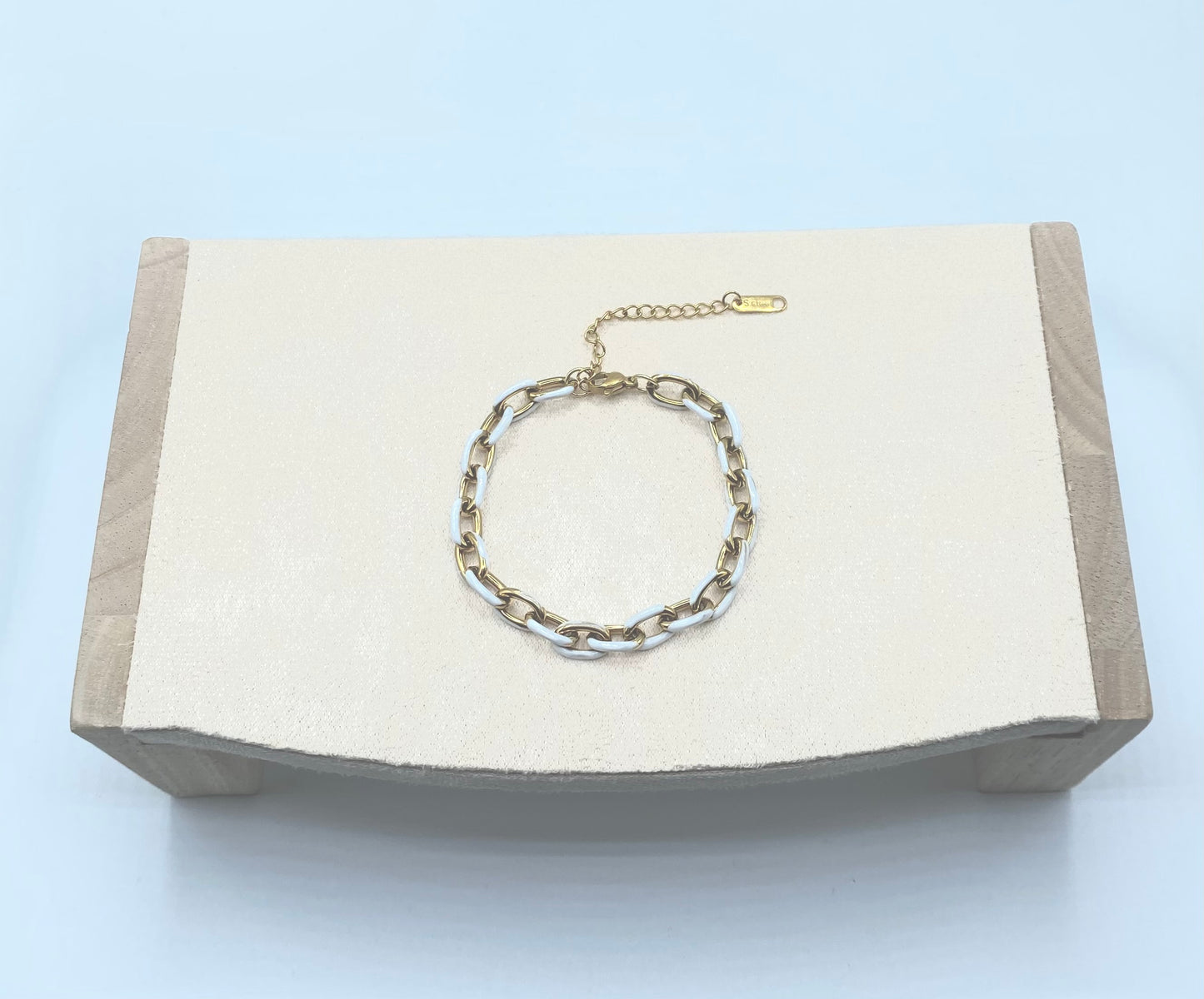 Modern and Trendy Adjustable Gold Plated Stainless Steel Colored Enamel Chain Bracelet