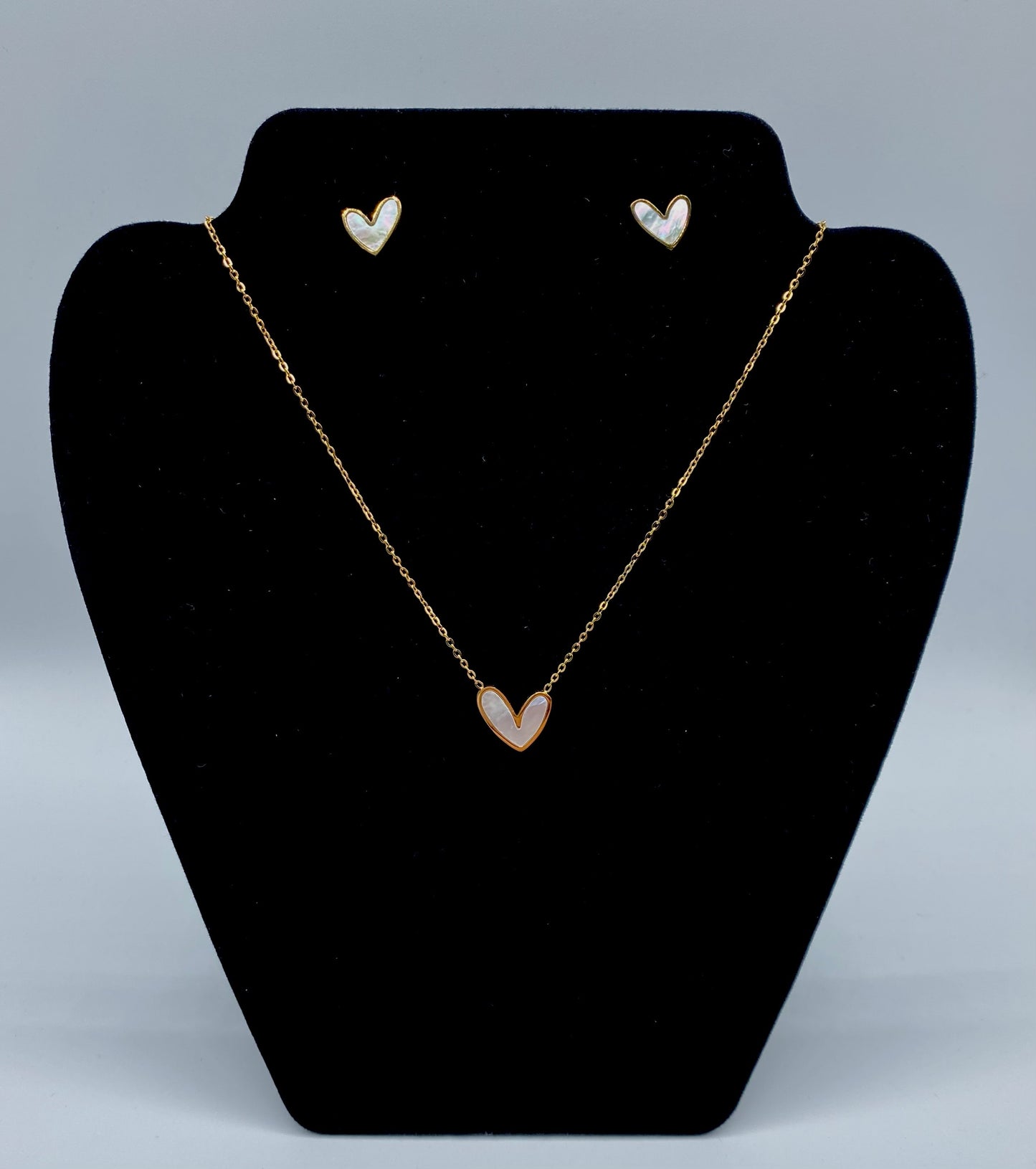 Beautiful 18K Gold Plated Stainless Steel Heart Shaped Nacre Stud Earrings