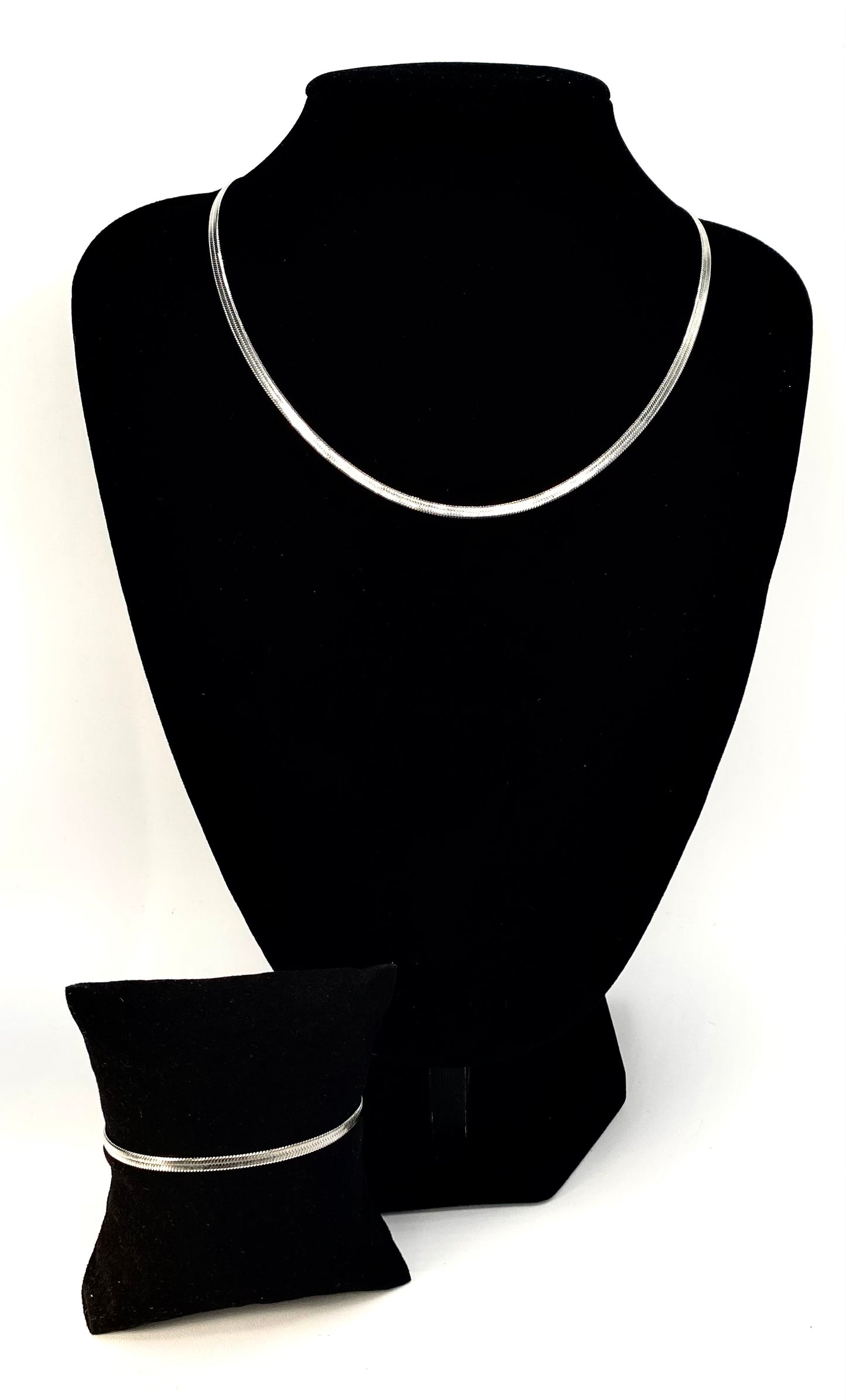 3 mm Adjustable 16.5 - 22 cms herringbone/snake stainless steel bracelet