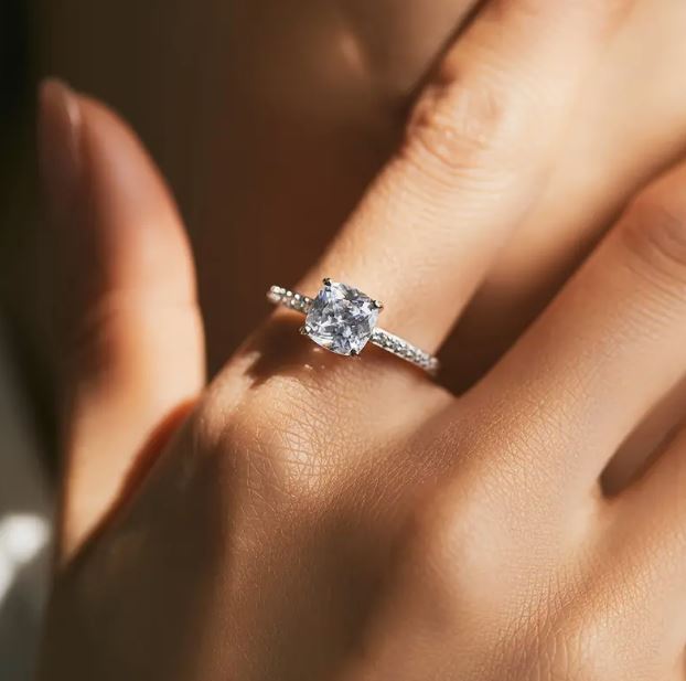 Beautiful 925 sterling silver square cubic zirconia engagement ring