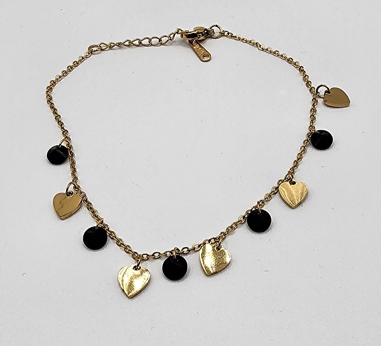 Adjustable golden stainless steel anklet bracelet with hearts charms and black beads