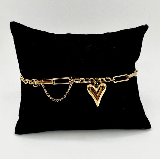 Adjustable golden stainless steel bracelet with heart charm