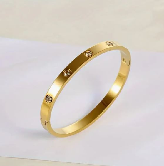 Trendy 6 cm stainless steel bangle with zircons