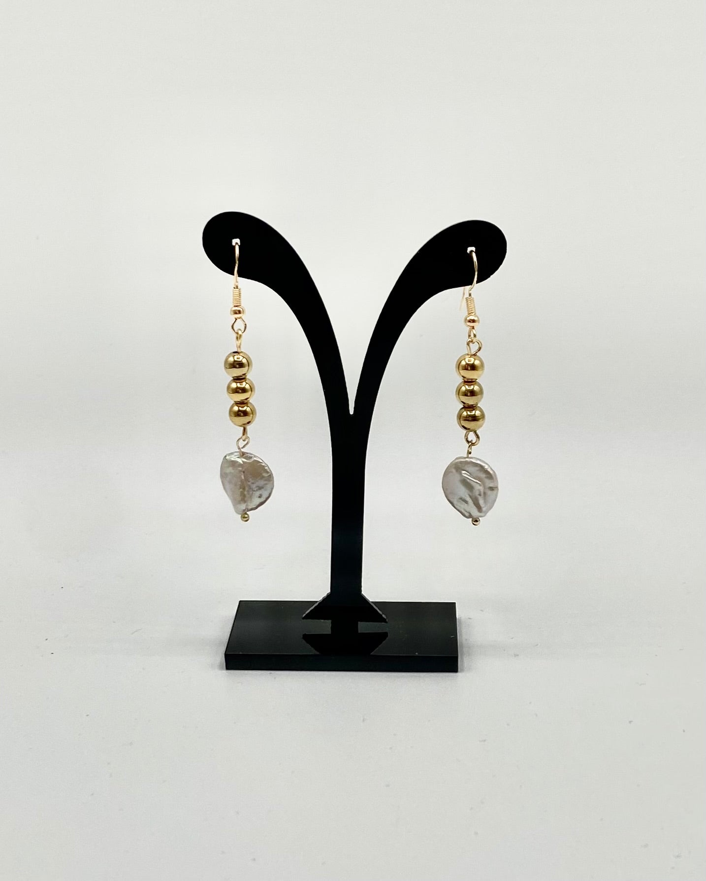 925 gold plated earrings with freshwater pearls and gold plated beads