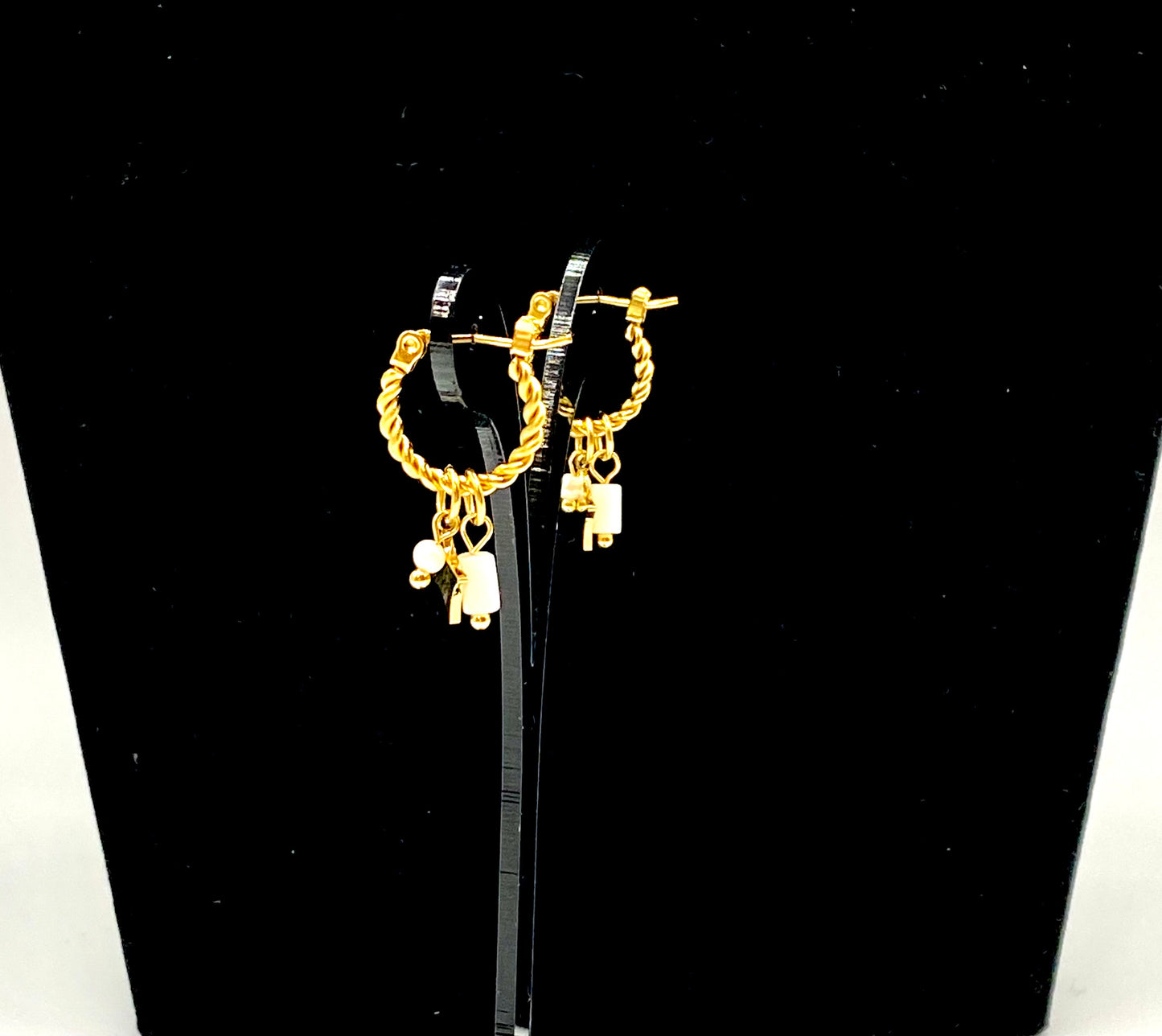 18K gold plated stainless steel hoop earrings with pearls and nacre charms