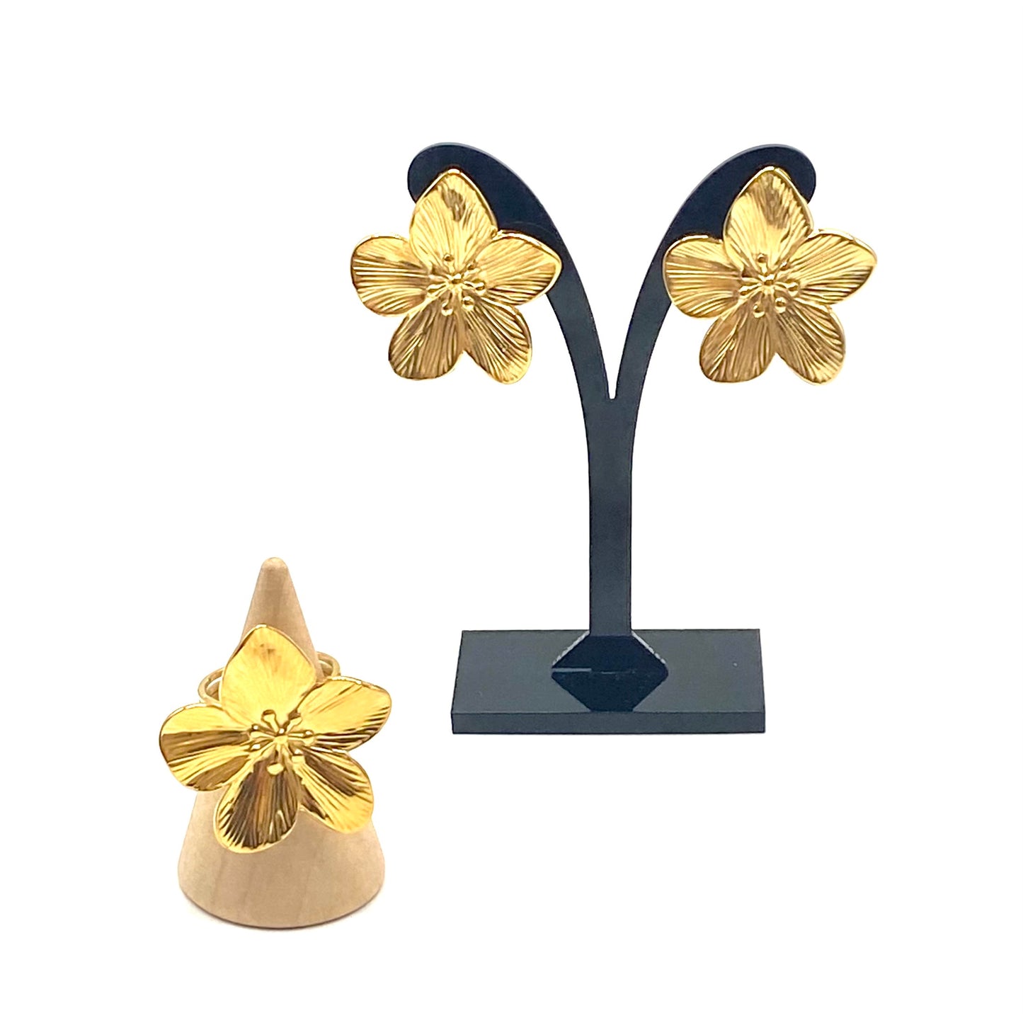 Golden stainless steel large flower ring