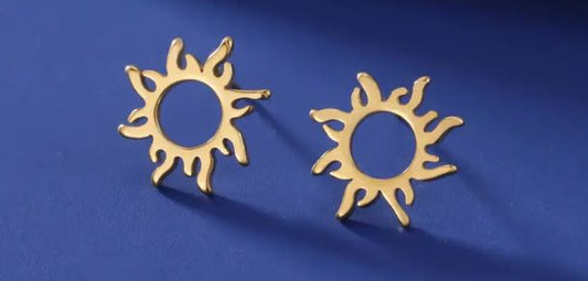 Stainless steel sun shaped stud earrings