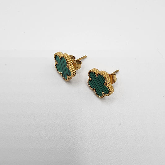 Golden stainless steel earrings with 8 mm green clover charm