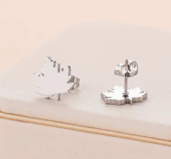 Simple and beautiful stainless steel maple leaf stud earrings