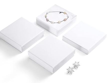 Laminated white jewelry gift box