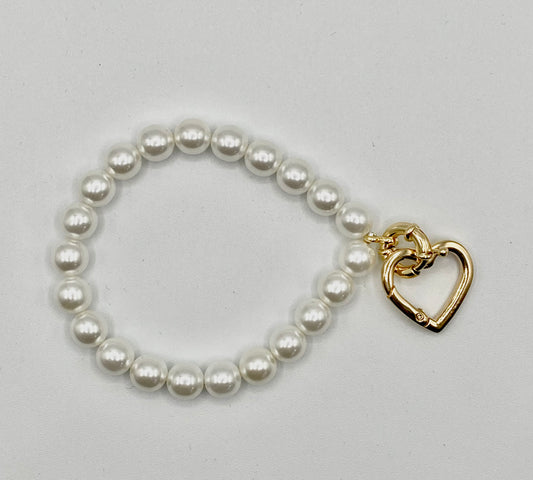 Large faux pearls work badge and/or key holder with golden heart lock