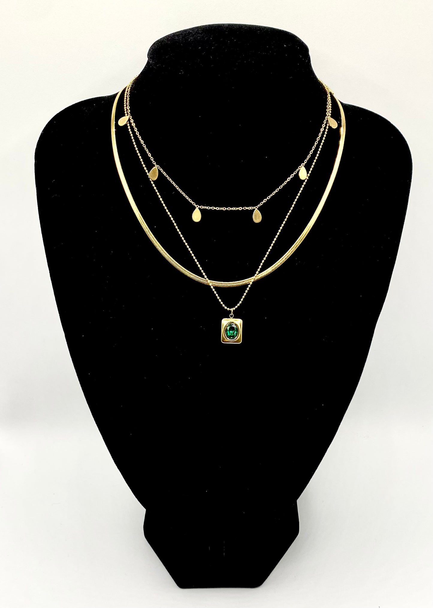 Adjustable 3-layered golden stainless steel necklace with pendant