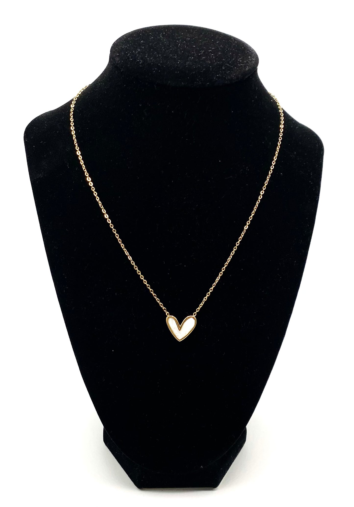 Adjustable gold plated stainless steel nacre heart pendant necklace