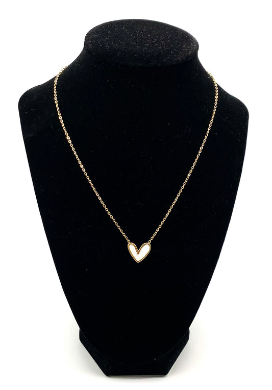 Adjustable 18K Gold Plated Stainless Steel Necklace With Nacre Heart Pendant