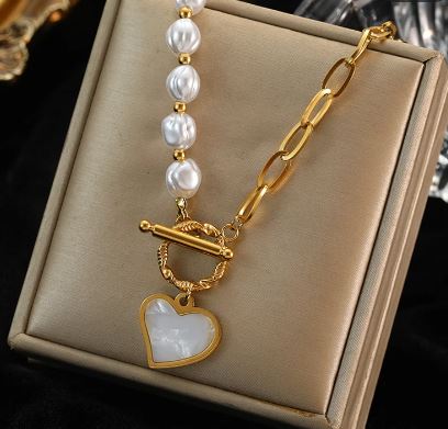 Gold Plated Stainless Steel Chain And Faux Pearls Necklace With A Nacre Heart Pendant