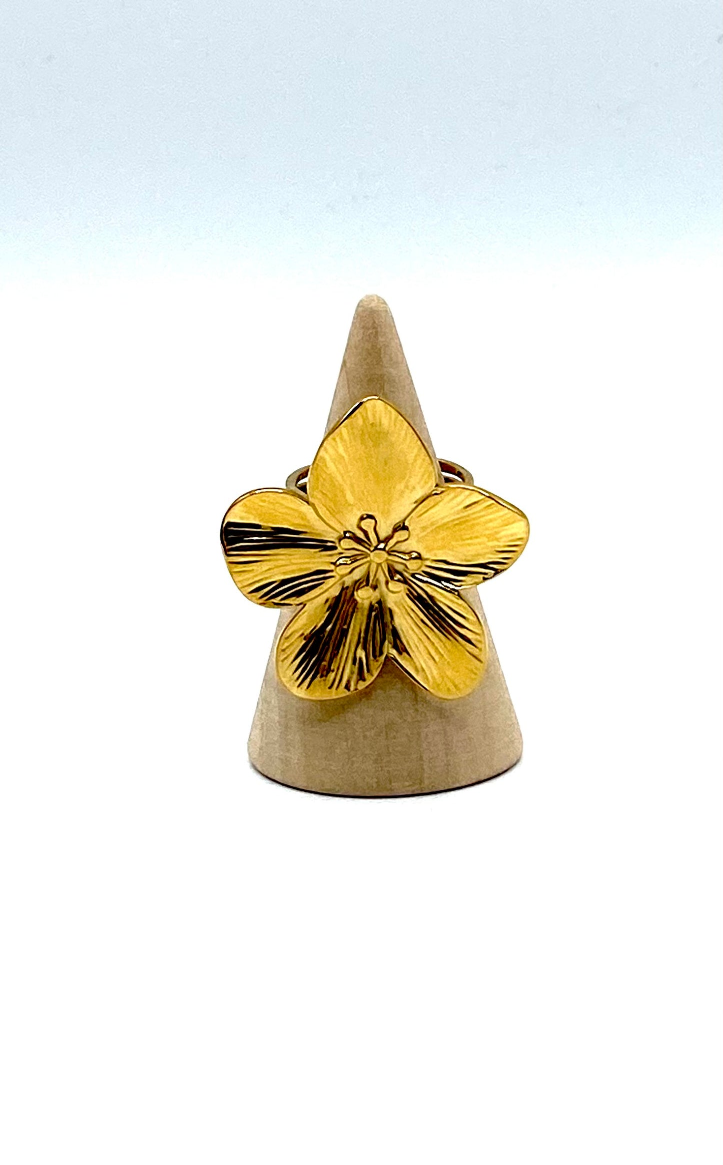 Golden stainless steel large flower ring