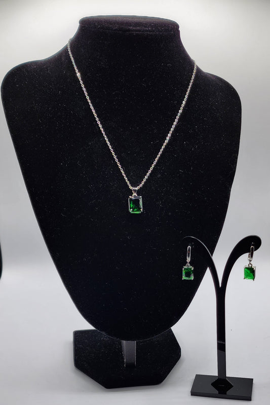 Beautiful 925 Sterling Silver Plated Necklace And Earring Set With Green Crystal