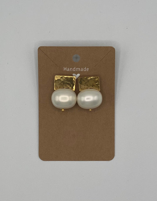 Gold plated earrings with faux pearls